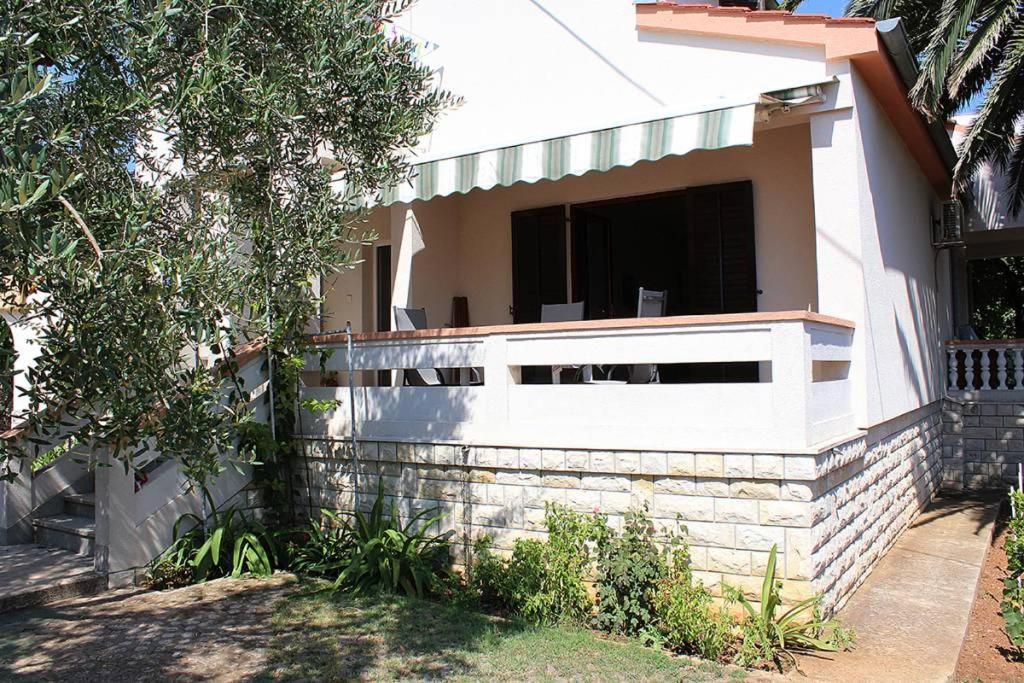 Studio Apartment Marcelina Preko Exterior foto